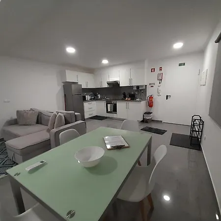 Windmill Acores 公寓 *